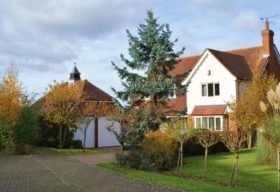 5 bedroom Detached f...